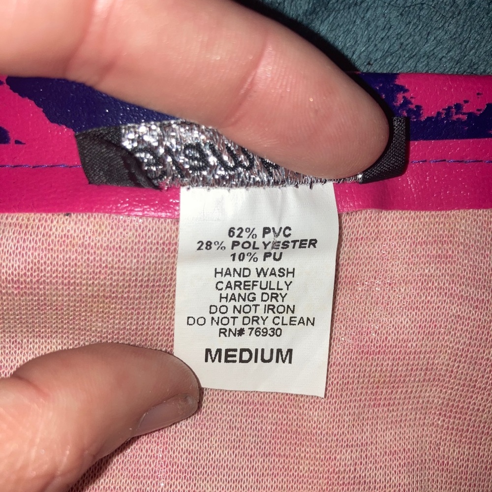 ❌SOLD❌Glamhead Blondie Vinyl Mini Skirt Med Pink - Picture 10 of 16